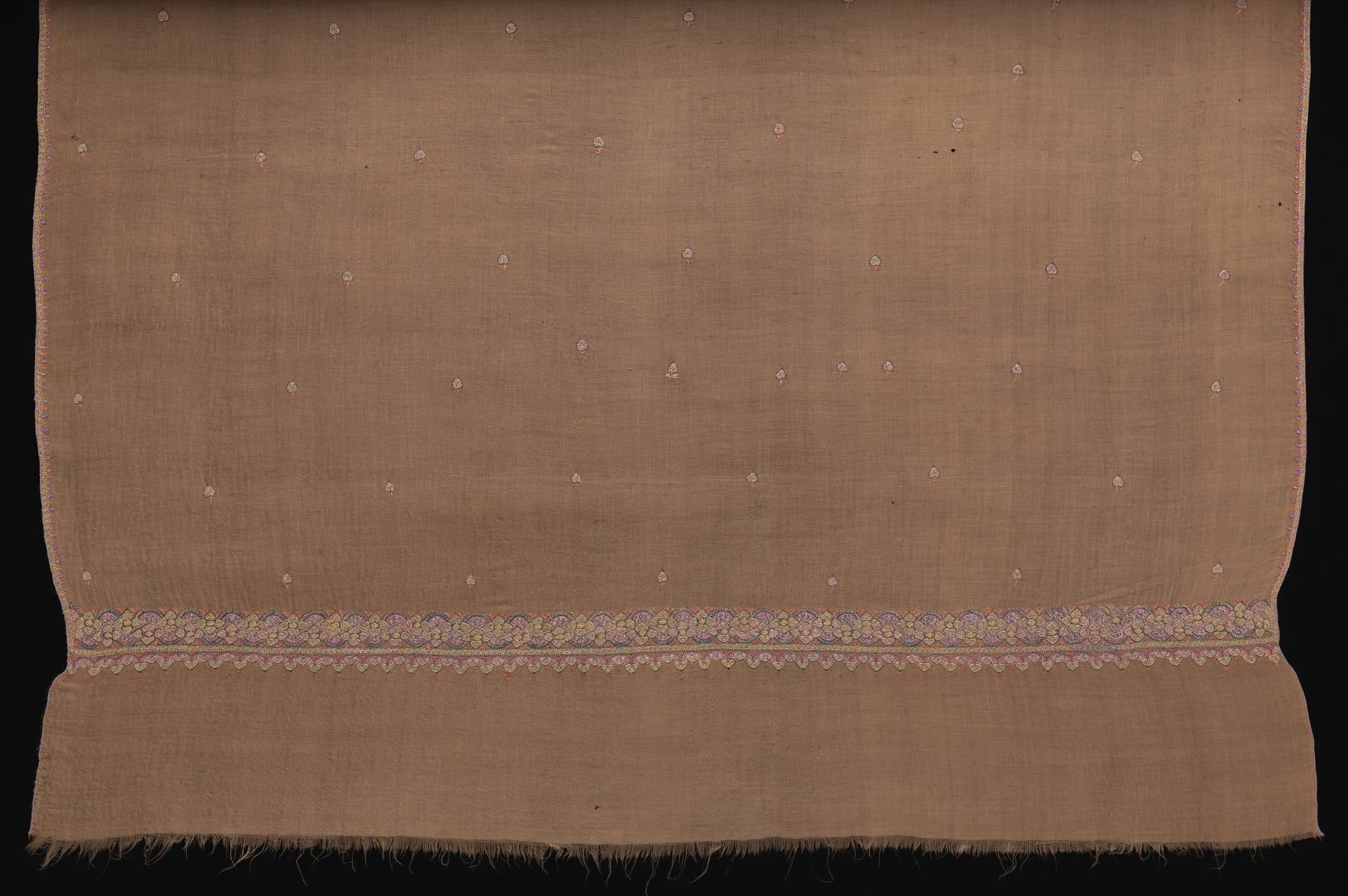A shahtoosh shawl woven from chiru underfur